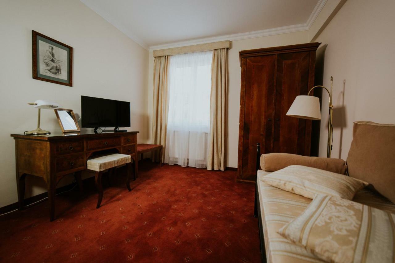Hotel La Residenza Timişoara Extérieur photo