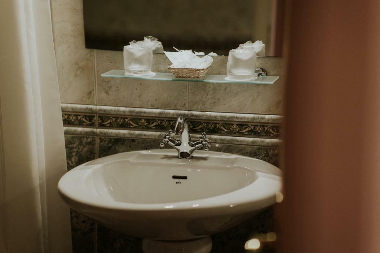 Hotel La Residenza Timişoara Extérieur photo